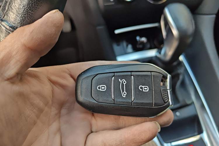 Used DS 6 2016 1.6T Luxury Edition THP160
