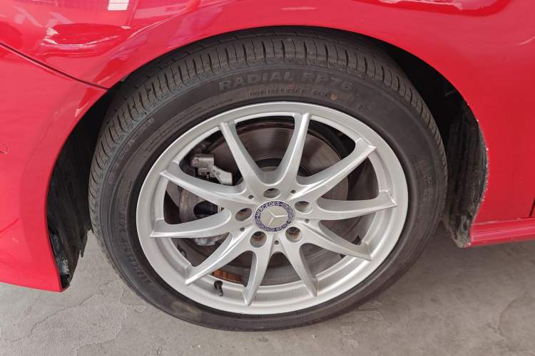 Used Mercedes-Benz B-Class 2015 B 200 Sport Edition Left Front Wheel Hub