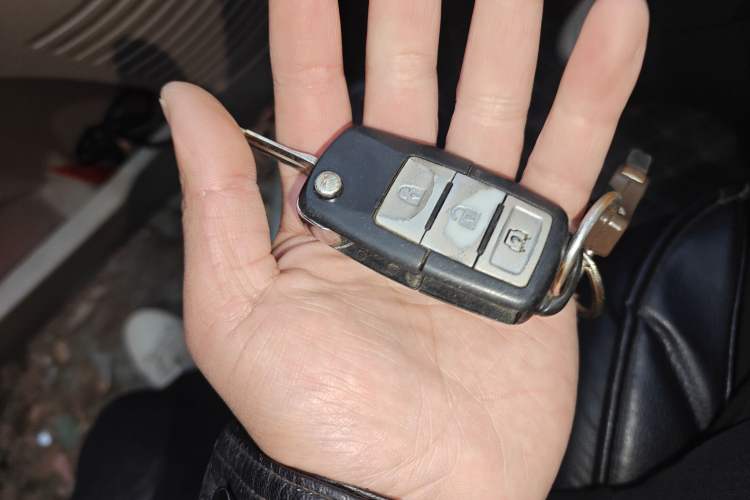 Used FORTHING Joyear SUV 2012 1.6L Luxury Model
