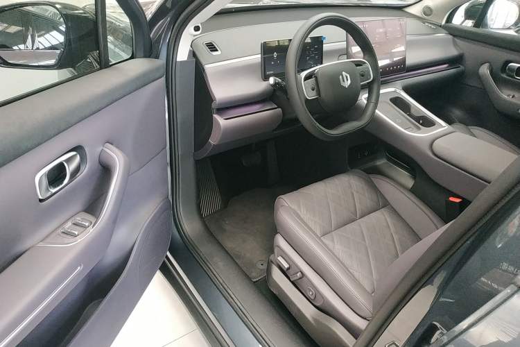 Used Leapmotor C16 2026 Pure Electric 630 LiDAR Zhizun Edition 5 Seats
