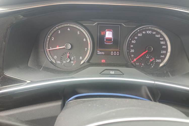 Used Volkswagen Tayron 2020 330TSI Two-Wheel Drive Luxury Smart Connectivity Version Odometer Close Up