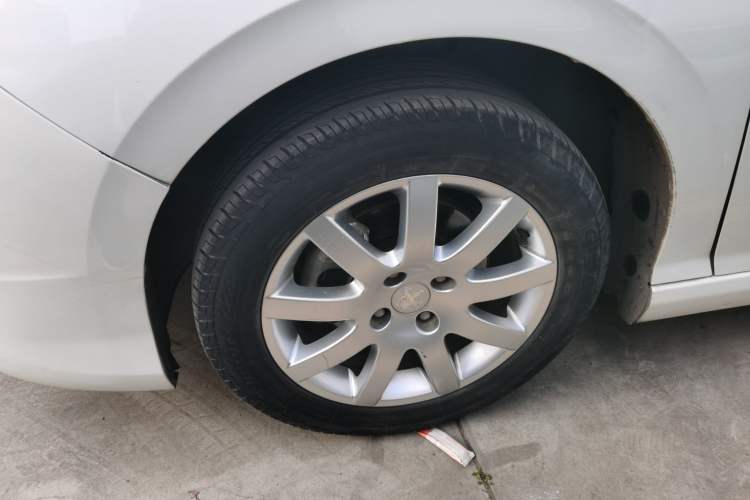 Used Peugeot 308 2014 Enjoy Edition Classic 1.6L Manual YouShang Model
