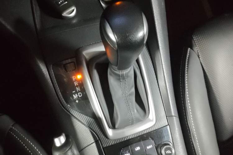 Used Mazda 3 Axela 2017 Sedan 1.5L Automatic Comfort Model Emission Standard China V