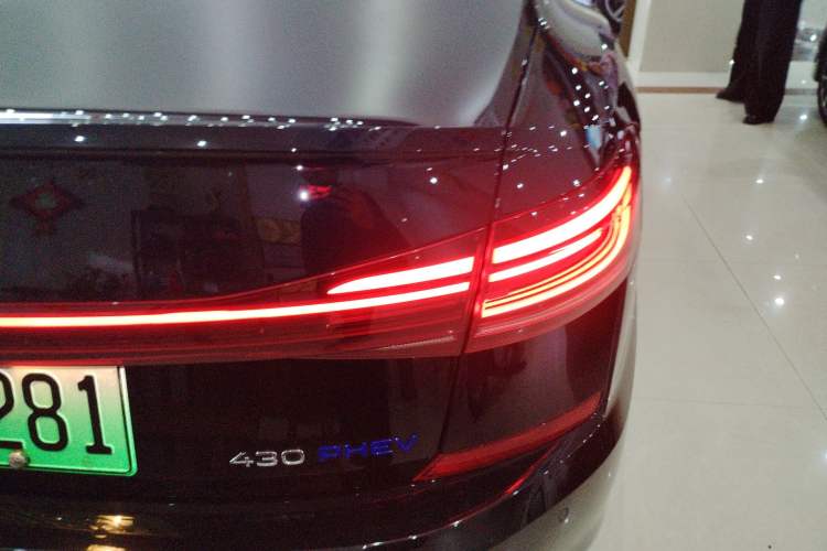 Used Volkswagen Passat New Energy 2023 430 PHEV Hybrid Elite Edition Right Rear Taillight