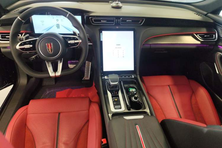 Used Hongqi H6 2024 2.0T ZhiShang Version
