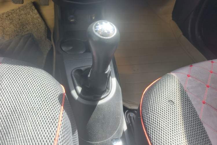 Used CHANGAN Benni 2014 1.4L Manual Luxury Model
