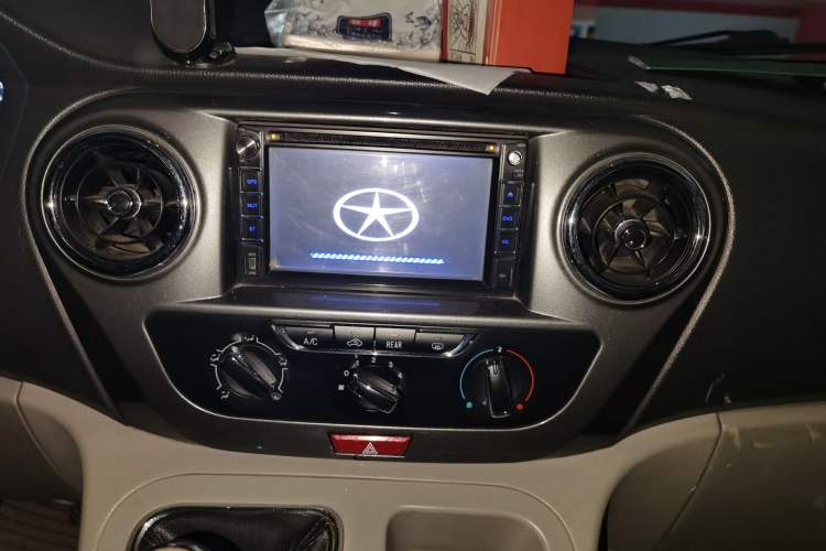 Used JAC Refine M3 2015 Maker Edition 1.6L Luxury Smart Version