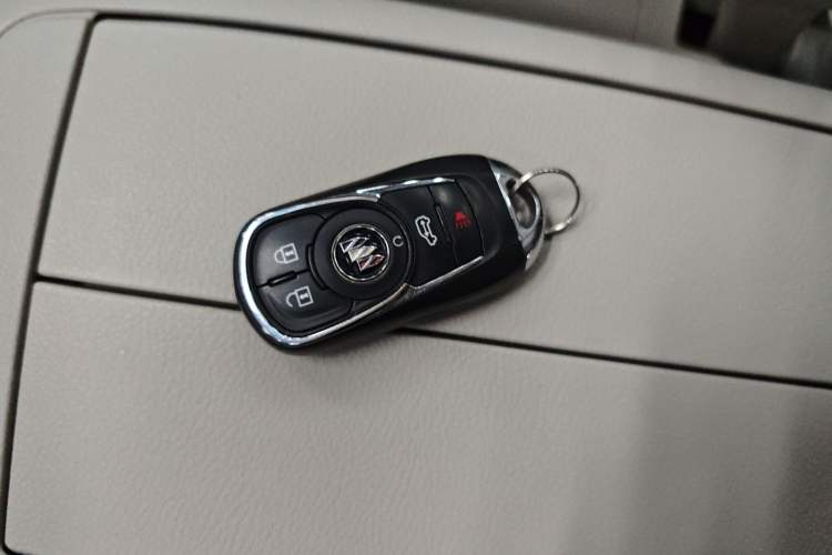 Used Buick GL8 2023 Land Executive Class Smart Enjoyment Model