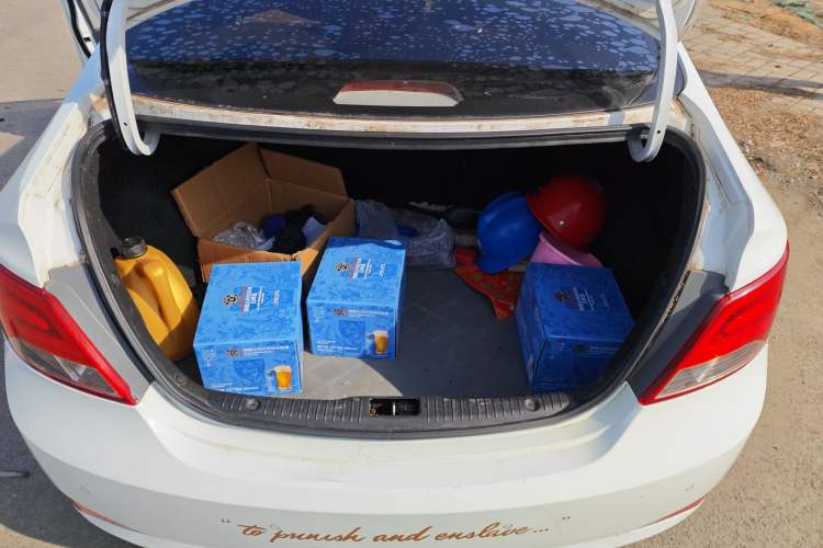 Used Hyundai Verna (older generation) 2014 1.4L Manual Top-Tier Model TOP