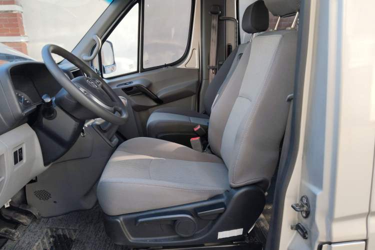 Used JAC Sunray 2021 2.0T Fuel-Efficient King Express Version Non-Commercial Long Wheelbase D20TCIF1