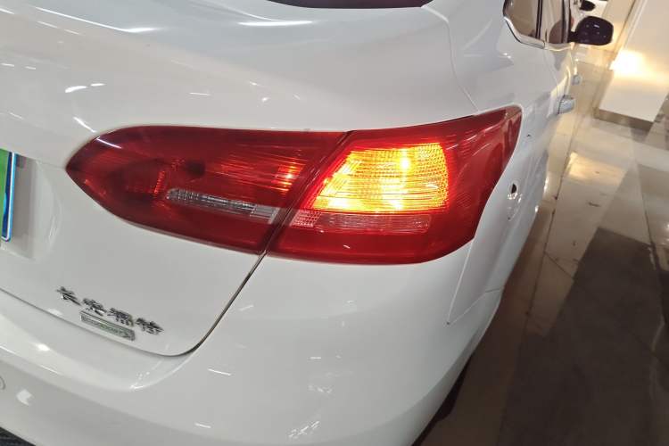 Used Ford Focus 2015 Sedan EcoBoost 180 Automatic Elite Model