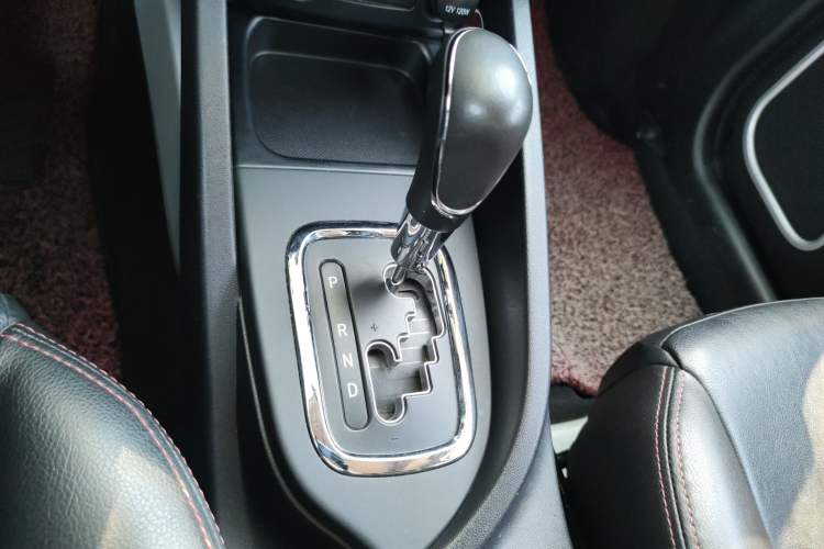 Used Changan CS35 2015 1.6L Automatic Luxury Model China IV Standard