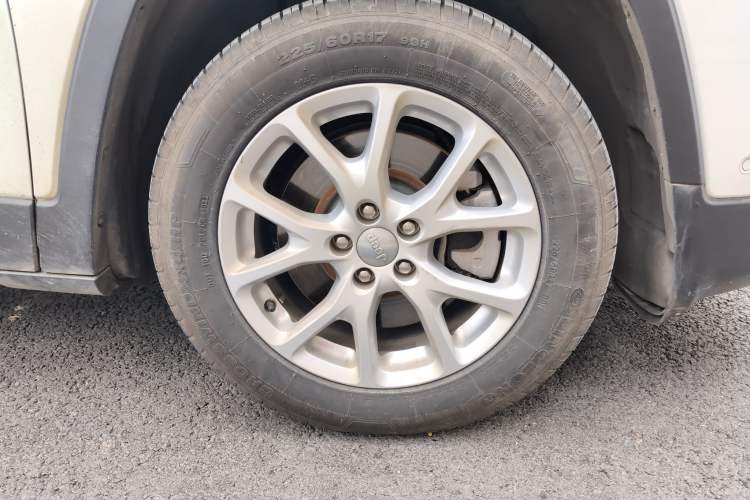 Used Jeep Cherokee 2016 2.4L Leading Edition