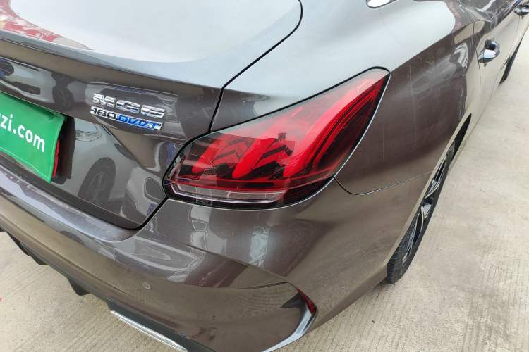 Used MG 5 2021 180 DVVT CVT Youth Luxury Edition
