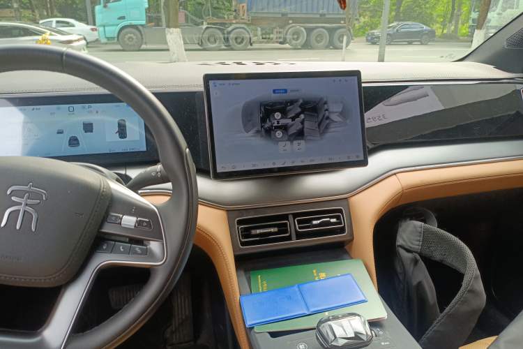 Used BYD Song L DM-i 2024 112 km Beyond Edition Audio And AC Panel