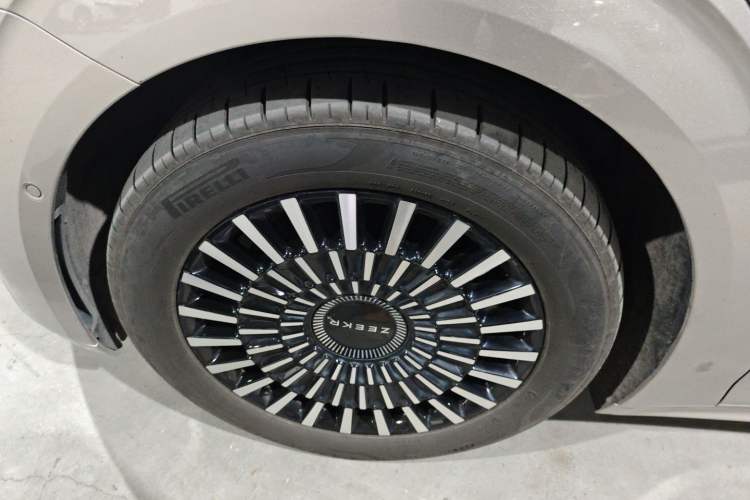 Used Zeekr 009 2022 WE Edition