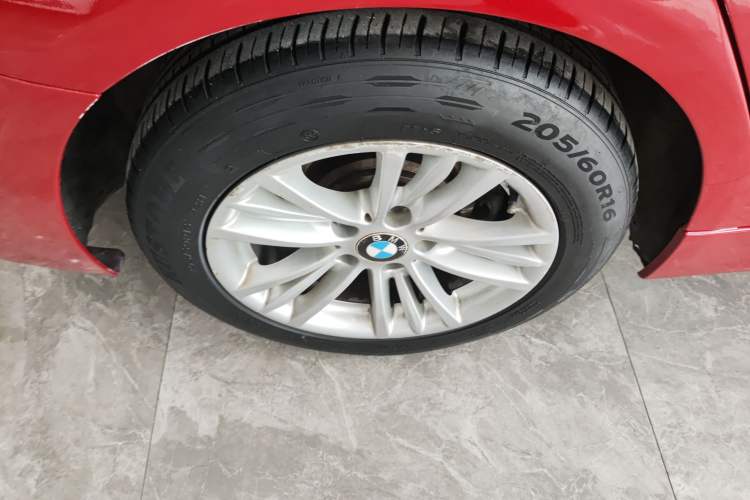 Used BMW 3 Series 2015 316Li Fashion Model Right Rear Wheel Hub