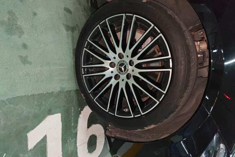 Used Mercedes-Benz C-Class 2024 C 260 L Sport Edition Right Front Wheel Hub