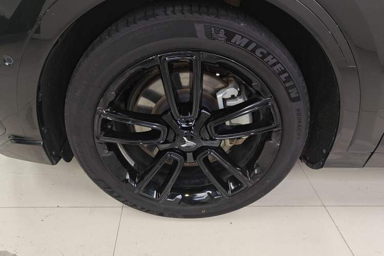 Used VOYAH FREE 2024 Ultra-Long Range Intelligent Driving Version Left Front Wheel Hub