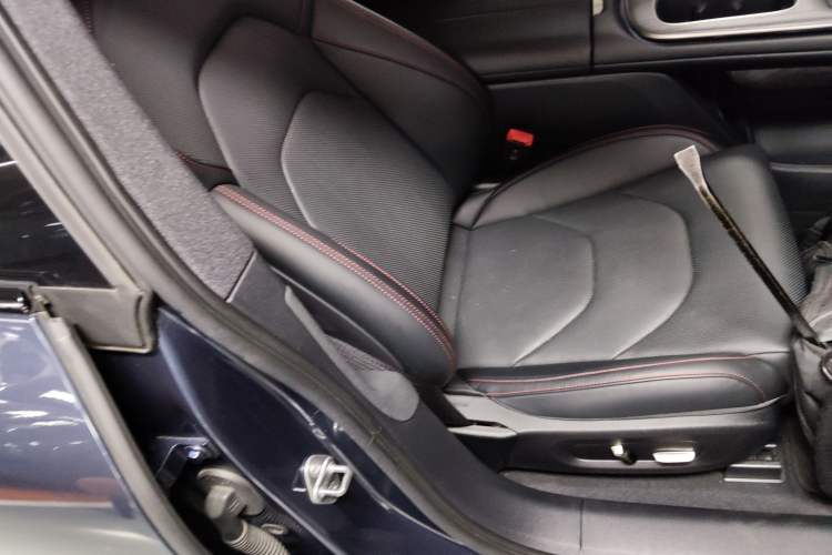 Used Xiaomi Auto SU7 2024 Rear-Drive Standard Founder Edition
