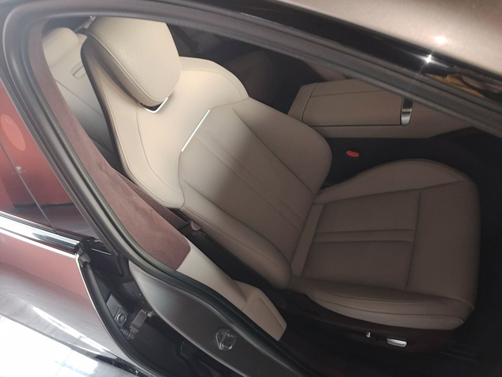 Xiaomi Auto YU7 2025 Ultra-Long Range High-Performance All-Wheel-Drive Max Edition — снимка 19