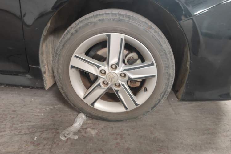 Used Toyota Camry 2012 Junrui 2.0S Radiant Edition Right Front Wheel Hub