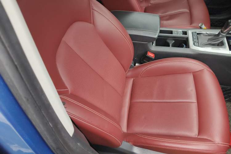 Used Roewe RX5 2016 30T Four-Wheel Drive Automatic Internet Smart Luxury Edition Right Front Seat