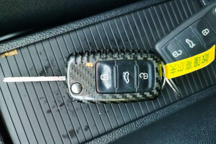 Used Volkswagen Golf 2012 1.4TSI Luxury Convertible Edition
