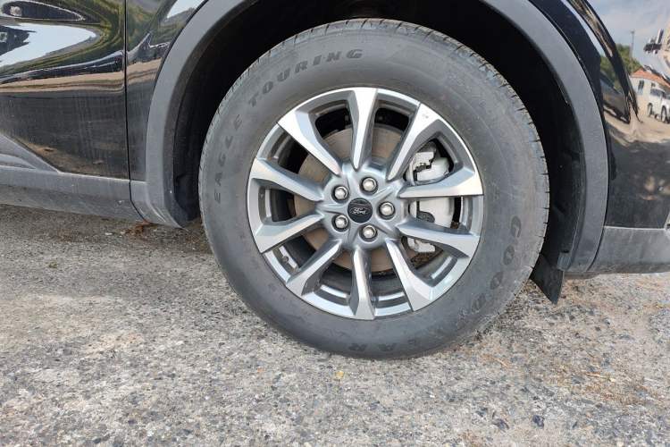 Used Ford Edge 2025 Ford Explorer L 2.0T EcoBoost E-Hybrid Two-Wheel Drive 7-Seater Luxury Model
