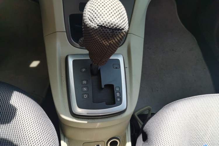 Used Ford Fiesta 2011 Hatchback 1.5L Automatic Fashion Edition Gear Lever