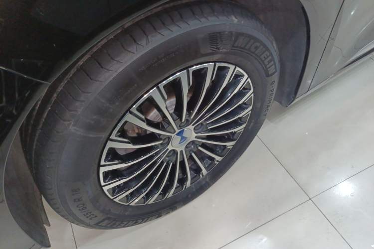 Used Denza D9 2024 DM-i 980 Four-Wheel Drive Flagship Model
