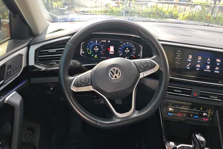 Used Volkswagen Tayron GTE Plug-in Hybrid 2020 1.4T Luxury Model Steering Wheel