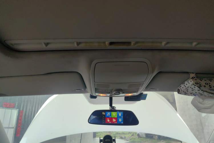 Used Volkswagen Sagitar 2015 1.6L Manual Comfort Model