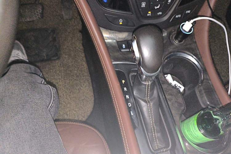 Used Buick Envision 2016 28T Four-Wheel Drive Elite Version Gear Lever