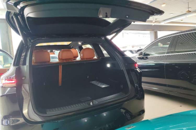Used Li Auto L6 2024 Pro Model Trunk