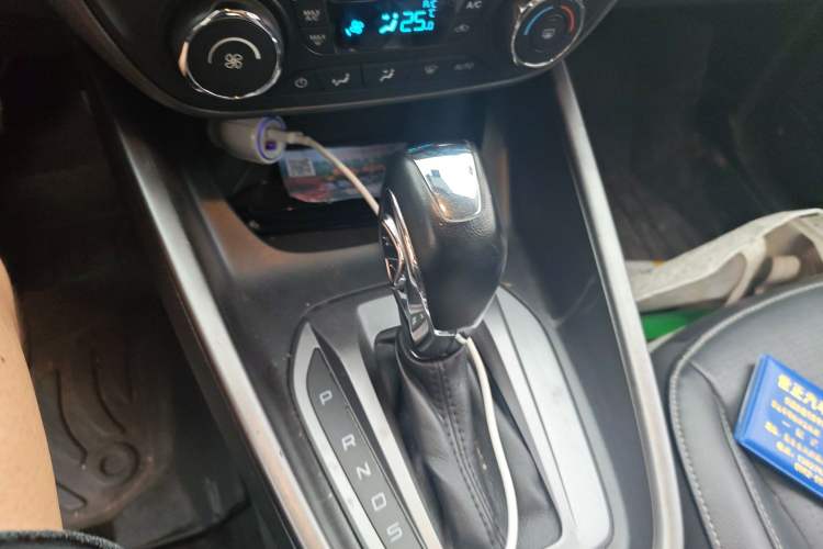 Used Ford Escort 2017 Happiness Edition 1.5L Automatic Fashion Version
