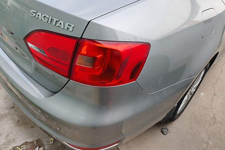Used Volkswagen Sagitar 2014 Revised Version 1.6L Automatic Comfort Edition Exterior 3