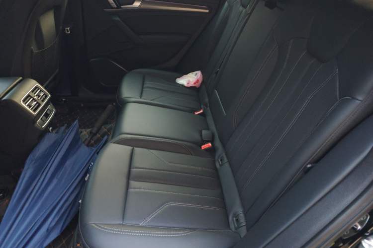 Used Audi Q5L 2025 Facelift 45th Anniversary Collector's Edition 40 TFSI Luxury Dynamic Version