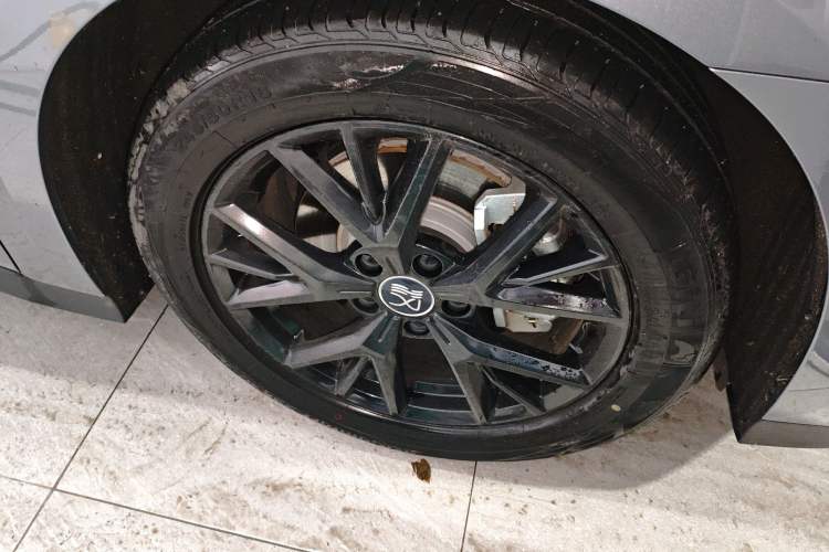 Used BYD Han 2024 DM-i Glory Edition 121KM Prestige Model