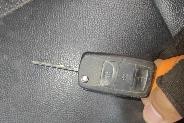 Used Zotye Z300 2012 1.5L Manual Luxury Version Vehicle Key