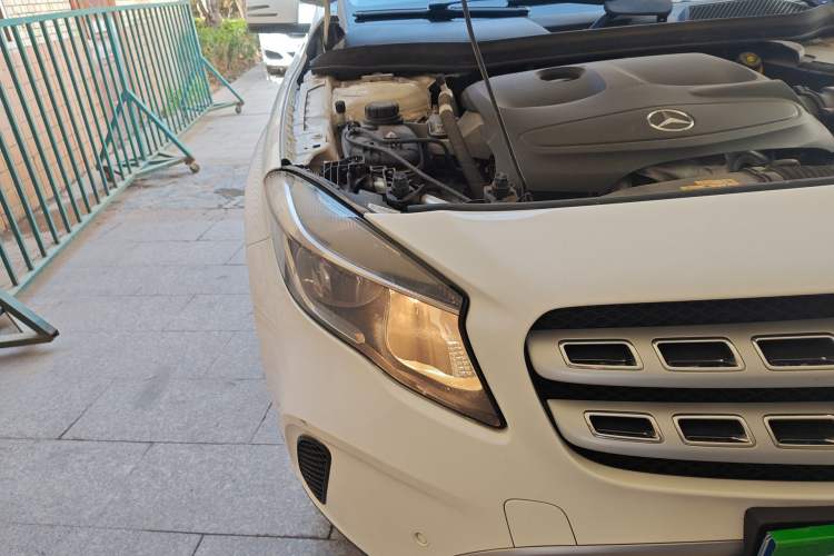 Used Mercedes-Benz GLA 2018 GLA 200 Sport Edition Right Front Headlight