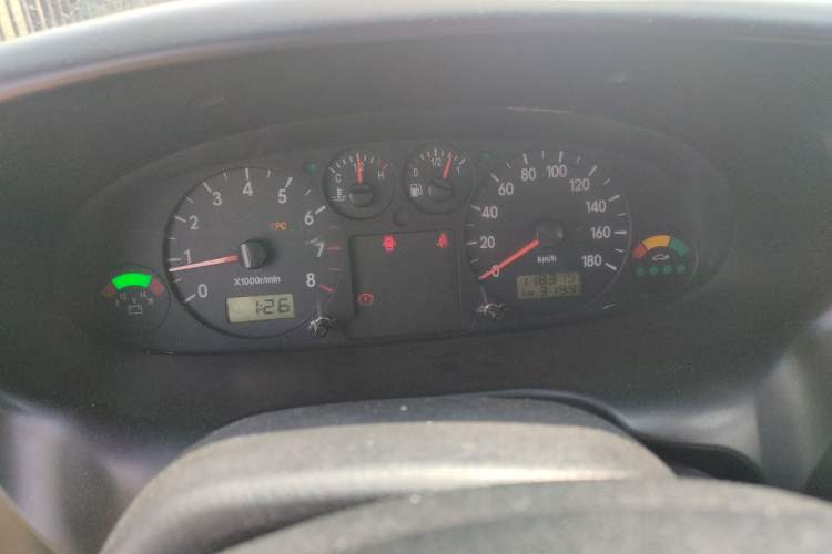 Used JAC Group Refine 2015 2.0L Shuttle Gasoline Long-Wheelbase Standard Version HFC4GA3-3D
