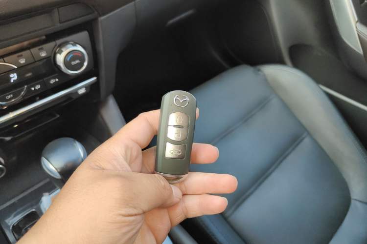 Used Mazda Atenza 2017 2.0L Blue Sky Luxury Edition