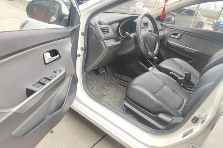 Used Kia K2 2015 Sedan 1.4L Automatic GLS