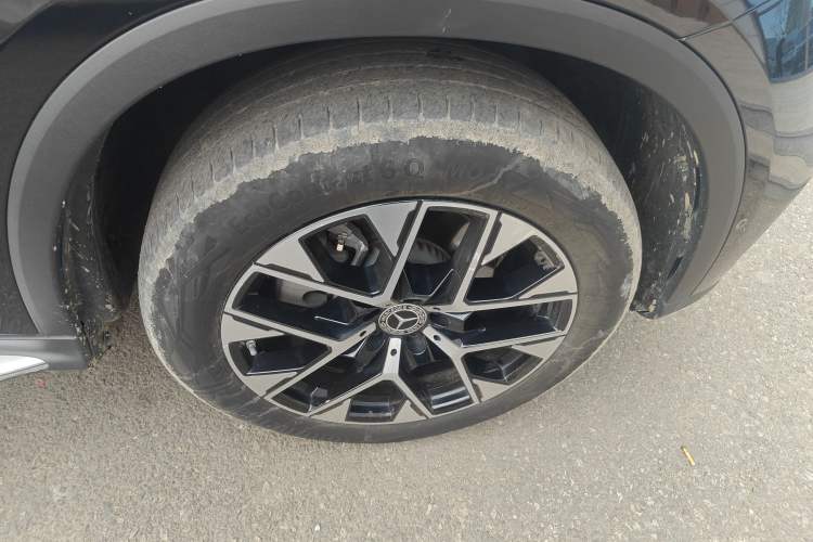 Used Mercedes-Benz GLC 2023 GLC 260 L 4MATIC Dynamic Edition 7-seater Right Front Wheel Hub