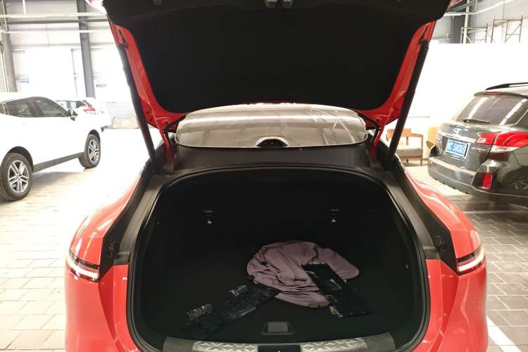 Used Avatr 06 2025 Pro Range-Extended Edition Trunk