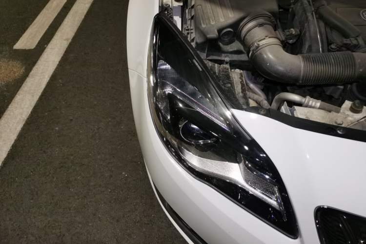 Used Buick Regal 2015 1.6T Elite Tech Model Right Front Headlight