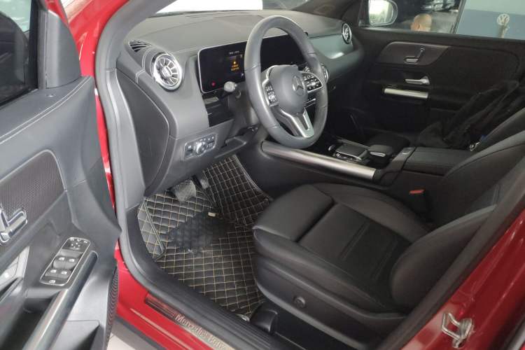 Used Mercedes-Benz GLA 2020 GLA 200 Driver Seat