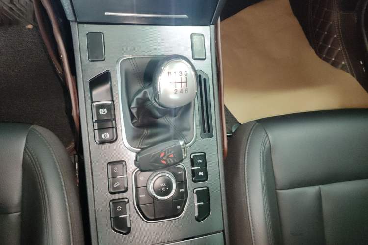 Used Haval H6 Coupe 2016 Blue Label 1.5T Manual Two-Wheel Drive Elite Model