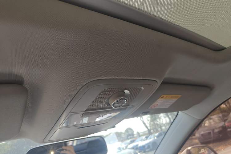 Used Roewe RX5 2016 20T Two-Wheel Drive Automatic Flagship Edition